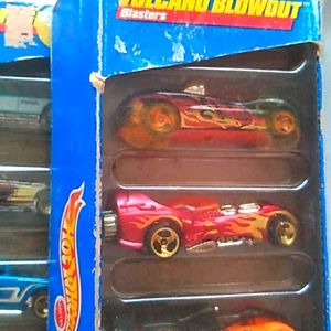 1997 Vtg Hot Wheels 5 Car Gift Pack Volcano Blowout  #18835 Diecast